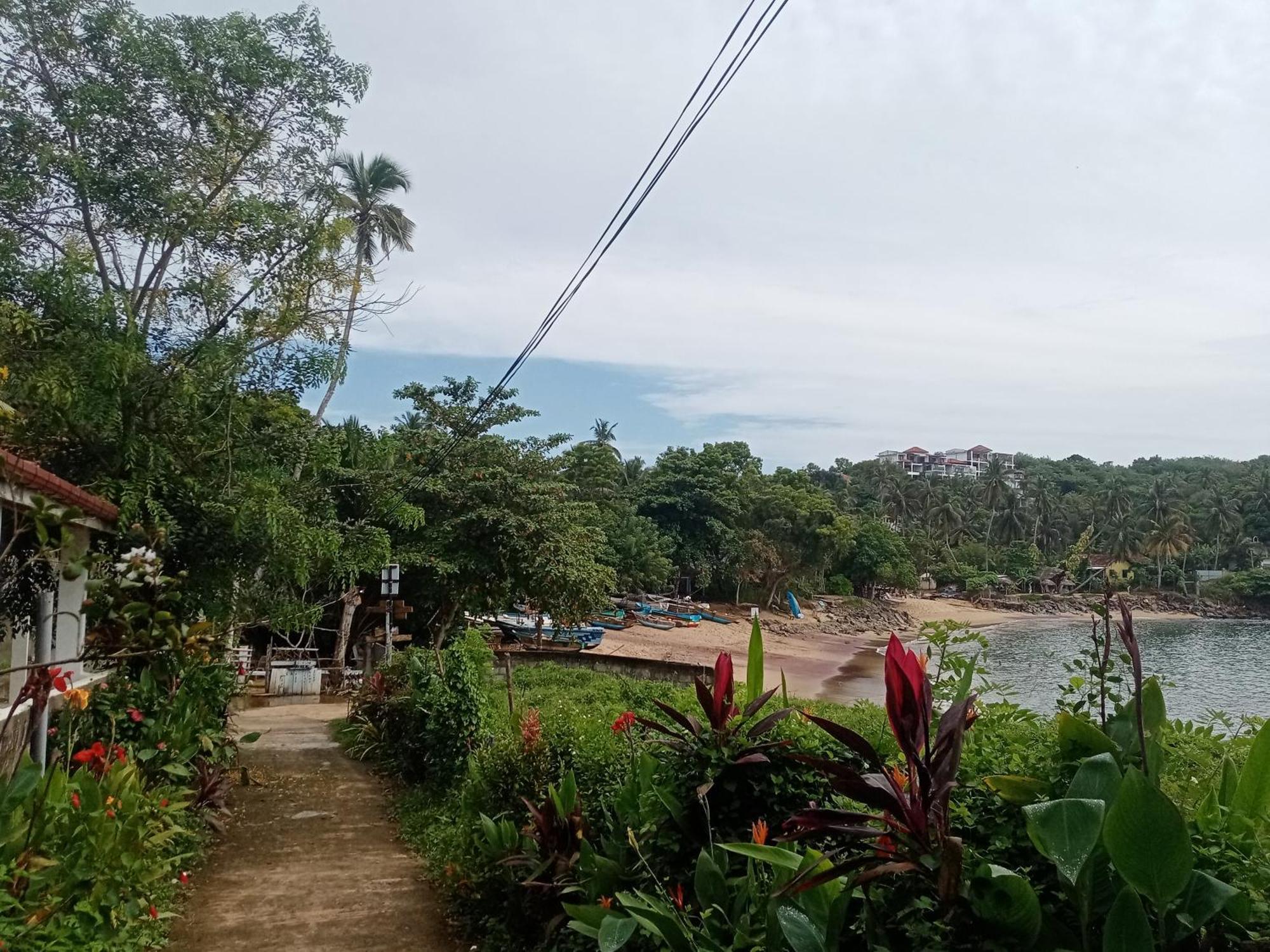 Surf Paradise 2 Unakuruwa Exterior photo